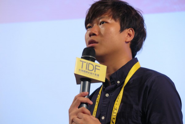 陳梓桓，《亂世備忘》導演  CHAN Tze-woon, director of Yellowing