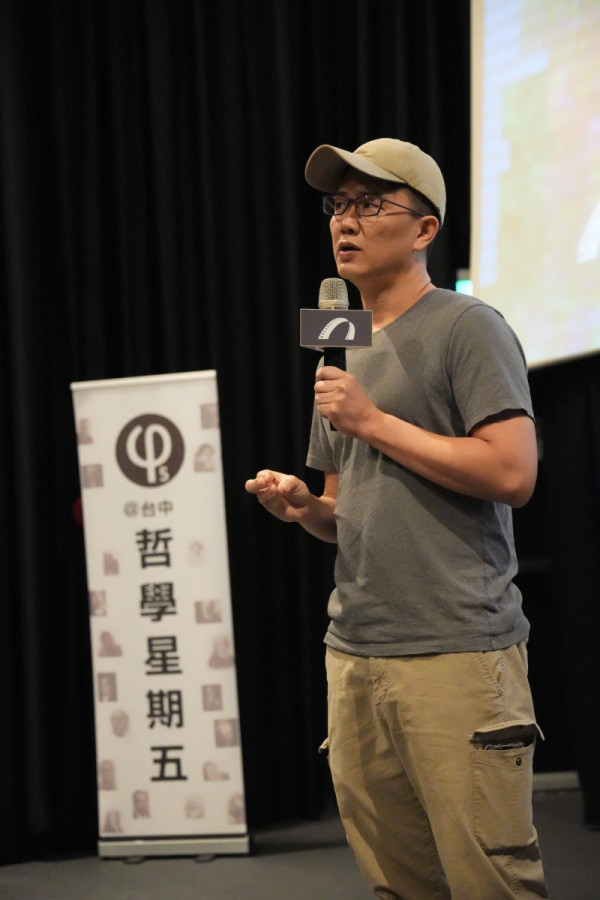 《由島至島》導演廖克發映後座談 @大魯閣新時代威秀影城 © 哲五志工
