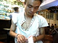 在高速公路上游泳