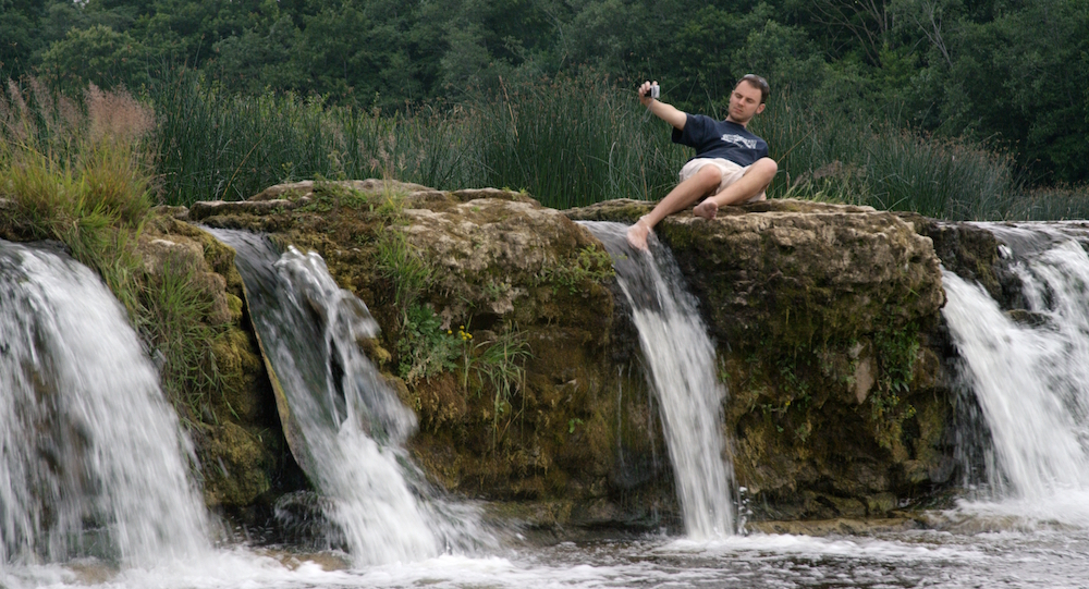 pu_bu_ju_zhao_waterfall.jpg